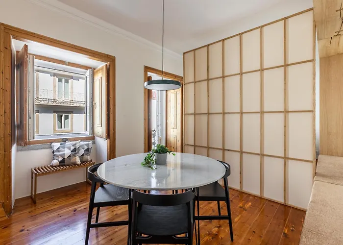 Bright & Charming In Historic Centre شقة